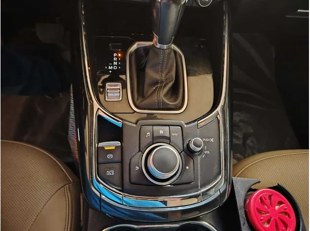 Car image 23