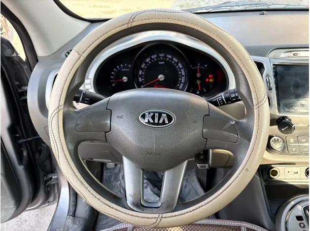 Car image 21