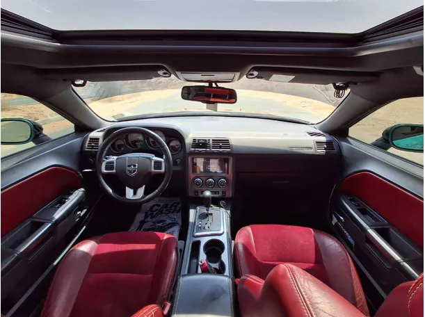 Car image 18