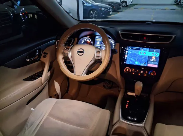 Car image 18
