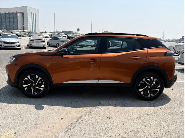 Car image 8