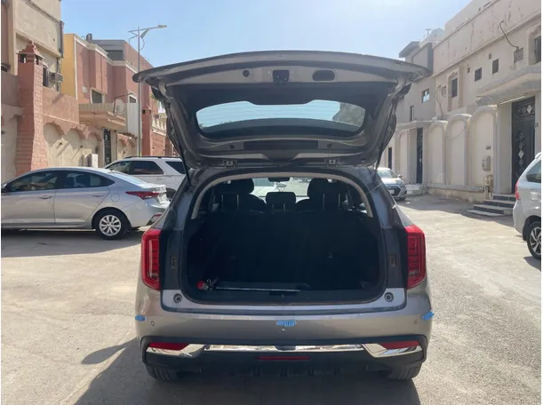 Car image 21
