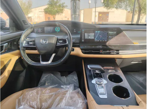 Car image 19