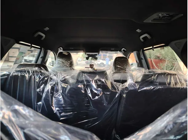 Car image 33