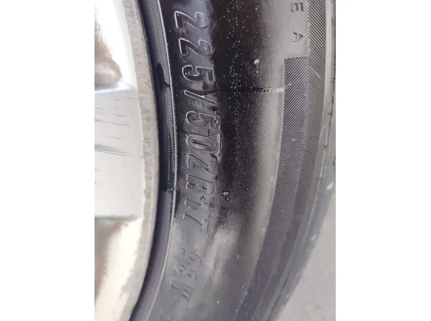 Car image 29