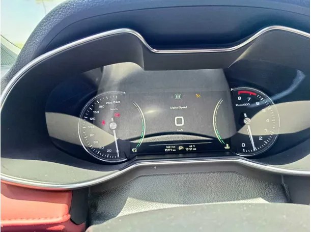 Car image 26