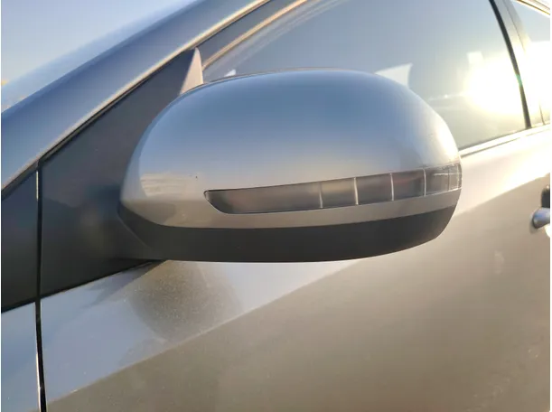 Car image 27