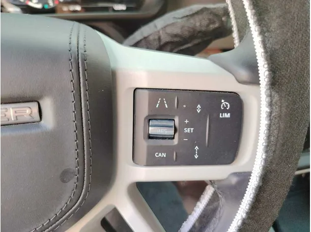 Car image 33