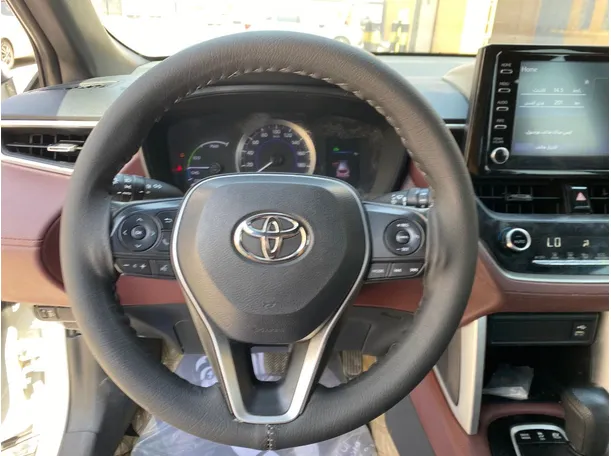 Car image 16