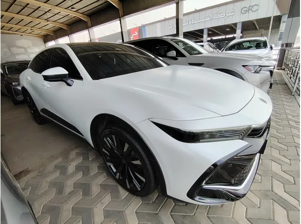 Car image 4
