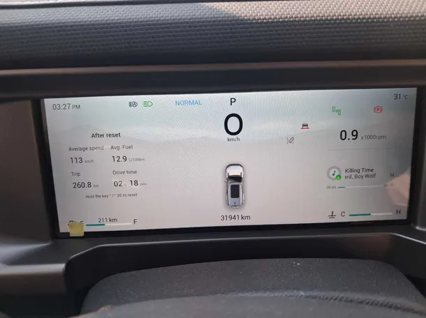 Car image 18