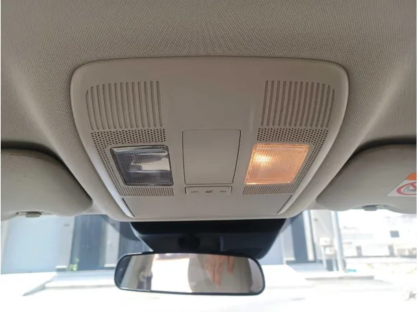 Car image 22