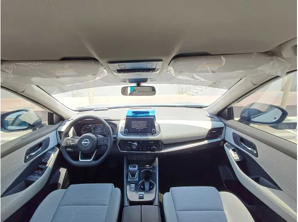 Car image 14