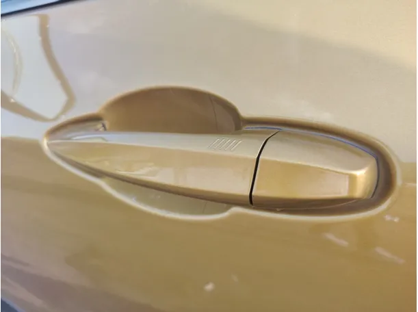 Car image 33