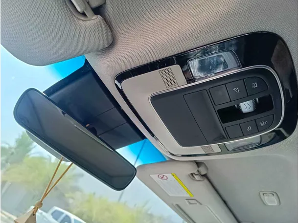 Car image 31