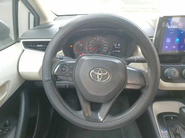 Car image 15
