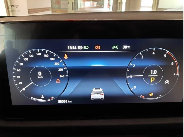 Car image 18