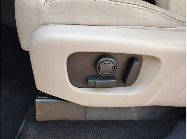 Car image 42