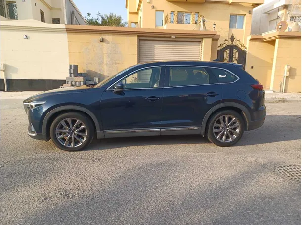 Car image 8