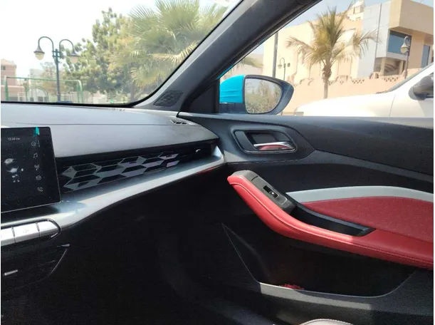 Car image 22
