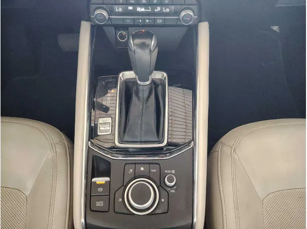 Car image 28