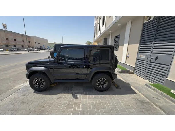 Car image 8