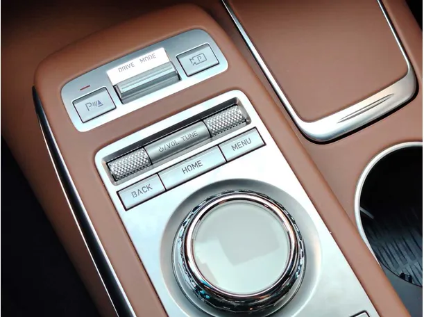Car image 21