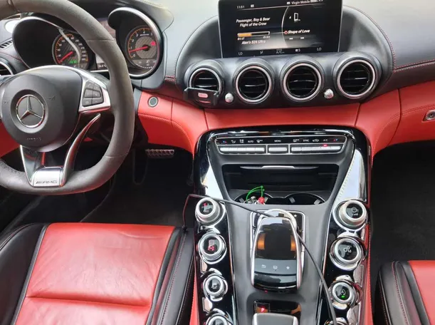 Car image 13