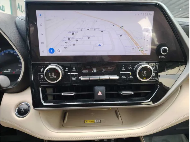 Car image 25