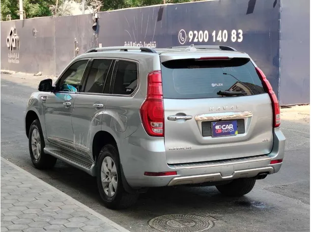 Car image 7