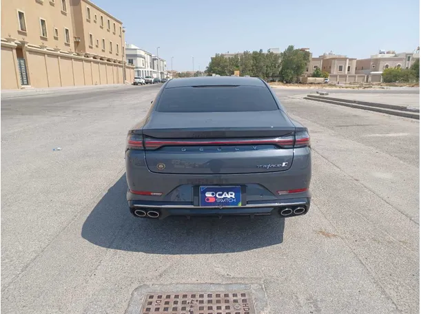 Car image 6