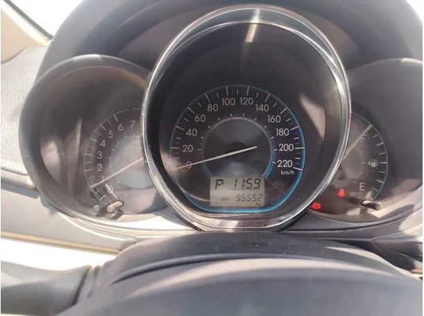 Car image 23