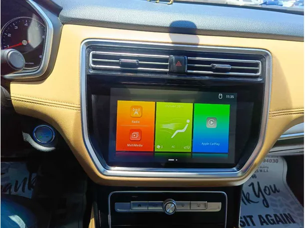 Car image 27