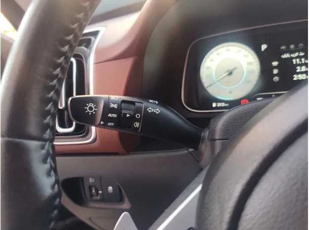 Car image 27