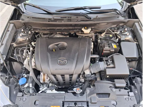Car image 19