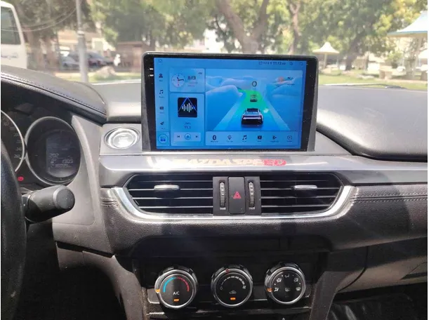 Car image 26