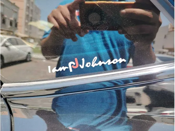 Car image 30