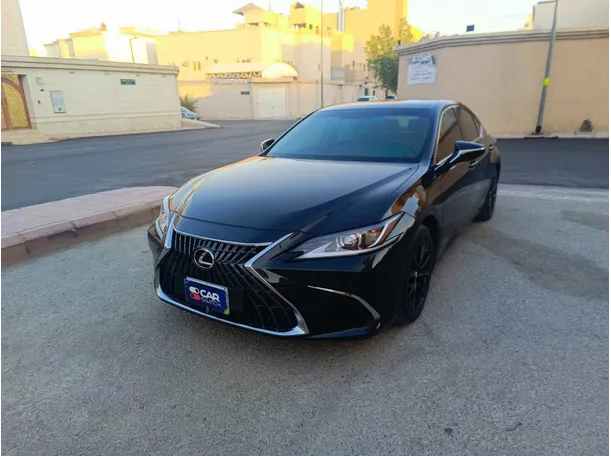 2023 Lexus ES300h in KSA