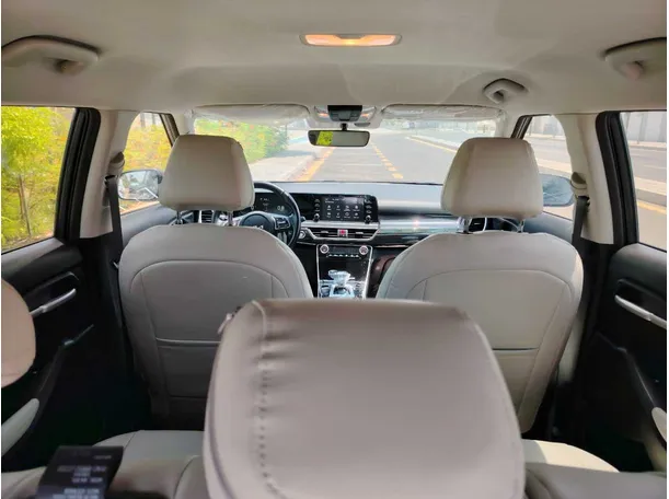 Car image 37