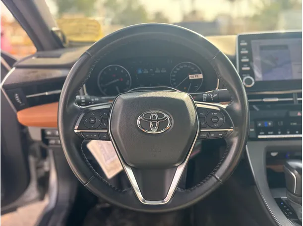 Car image 17