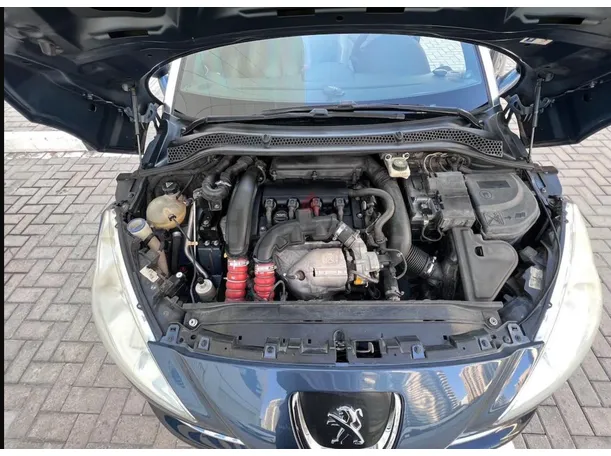 Car image 13