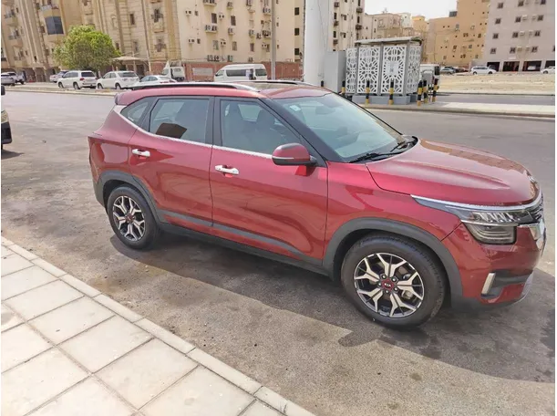 Car image 4