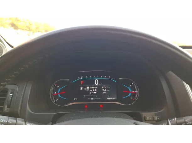 Car image 18