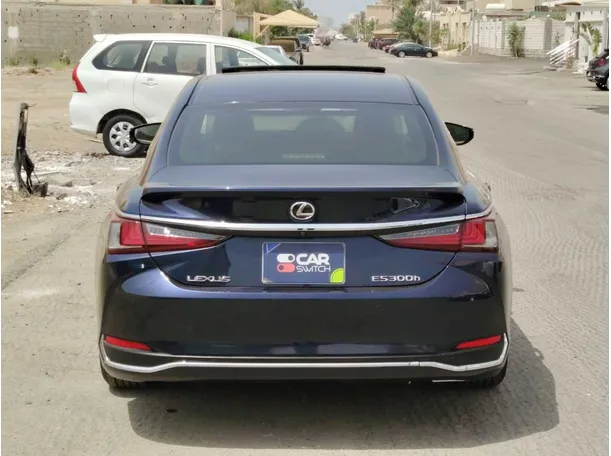 Car image 6