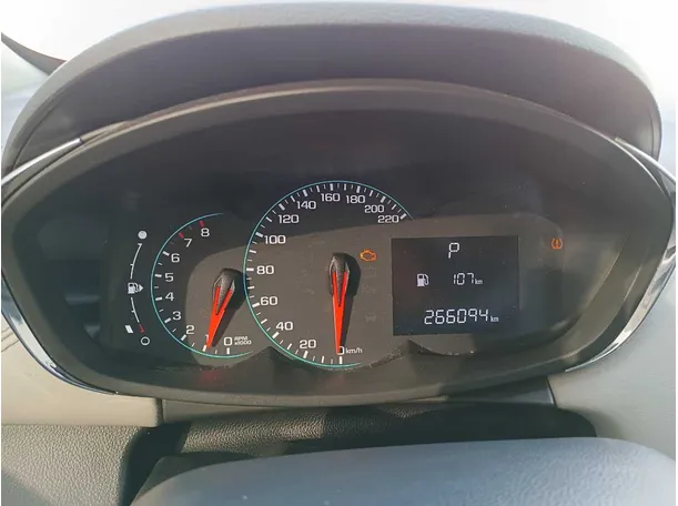 Car image 18