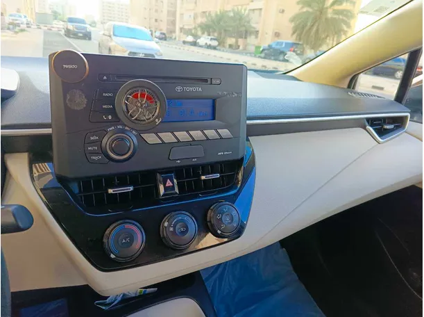 Car image 21