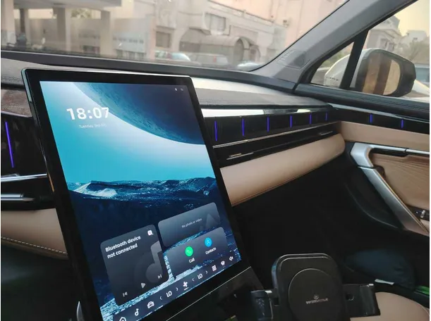 Car image 26