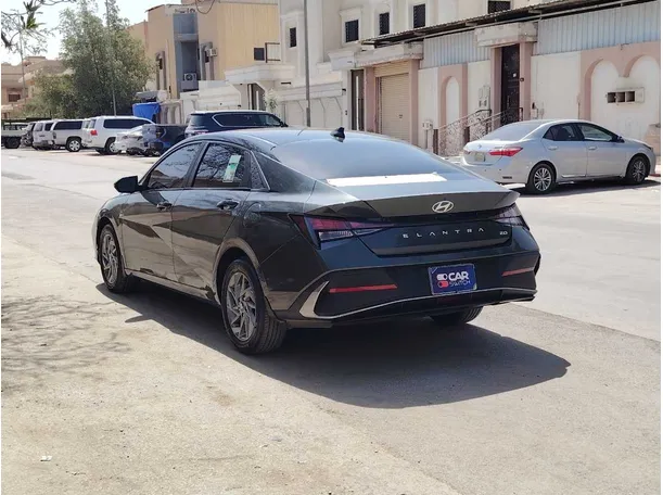 Car image 7
