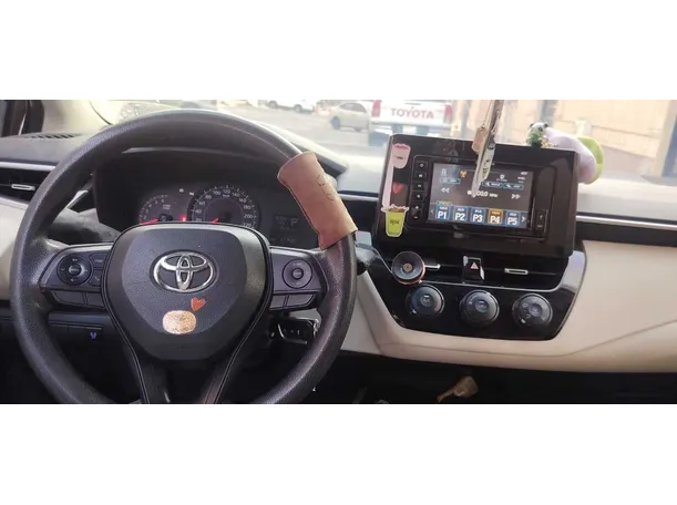 Car image 15