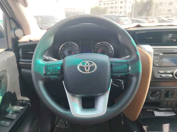 Car image 21